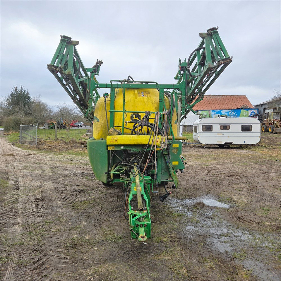 John Deere TRSP 740/25 - Prskalica: slika John Deere TRSP 740/25 - Prskalica John Deere TRSP 740/25 - Prskalica: slika John Deere TRSP 740/25 - Prskalica