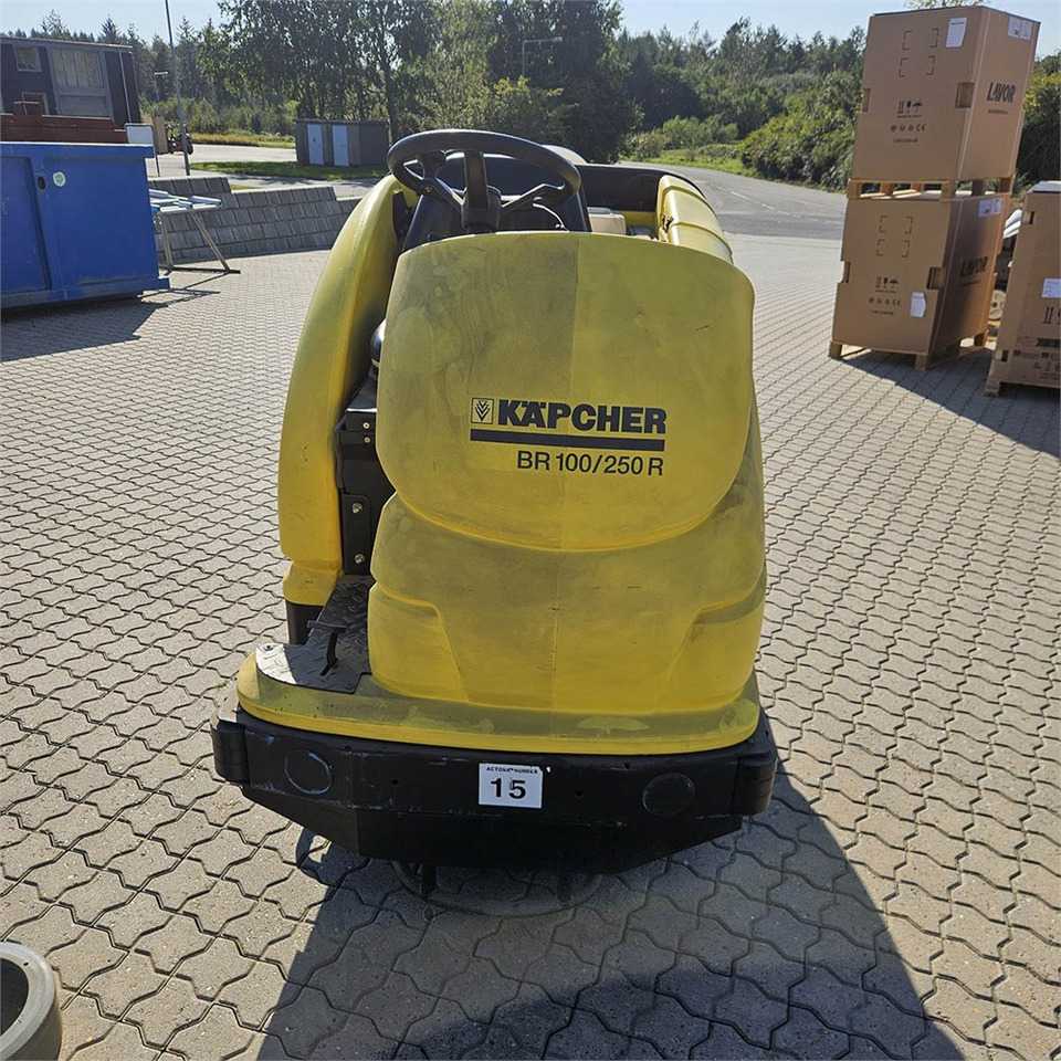 Kärcher BR 100/250 R BP PAC - Stroj za čiščenje: slika Kärcher BR 100/250 R BP PAC - Stroj za čiščenje Kärcher BR 100/250 R BP PAC - Stroj za čiščenje: slika Kärcher BR 100/250 R BP PAC - Stroj za čiščenje