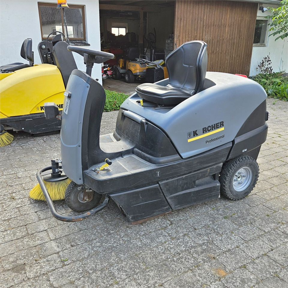 Kärcher Km 100/100 RG - Pometač podova: slika Kärcher Km 100/100 RG - Pometač podova Kärcher Km 100/100 RG - Pometač podova: slika Kärcher Km 100/100 RG - Pometač podova