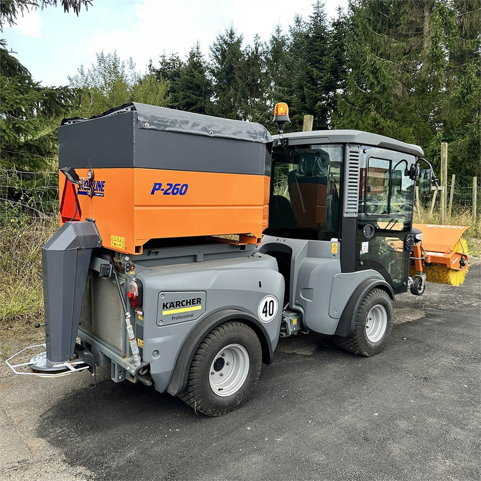 Kärcher MC130 - Cestovna čistilica: slika Kärcher MC130 - Cestovna čistilica Kärcher MC130 - Cestovna čistilica: slika Kärcher MC130 - Cestovna čistilica