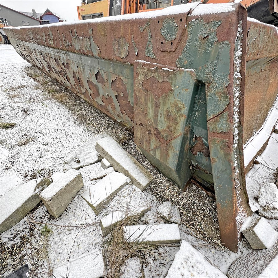 Kel-Berg Hardox - Kiper poluprikolica: slika Kel-Berg Hardox - Kiper poluprikolica Kel-Berg Hardox - Kiper poluprikolica: slika Kel-Berg Hardox - Kiper poluprikolica