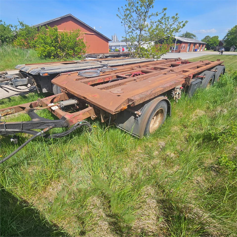 Kel-Berg Unknown - Transporter kontejnera/ Prikolica s izmjenjivim sanducima: slika Kel-Berg Unknown - Transporter kontejnera/ Prikolica s izmjenjivim sanducima Kel-Berg Unknown - Transporter kontejnera/ Prikolica s izmjenjivim sanducima: slika Kel-Berg Unknown - Transporter kontejnera/ Prikolica s izmjenjivim sanducima