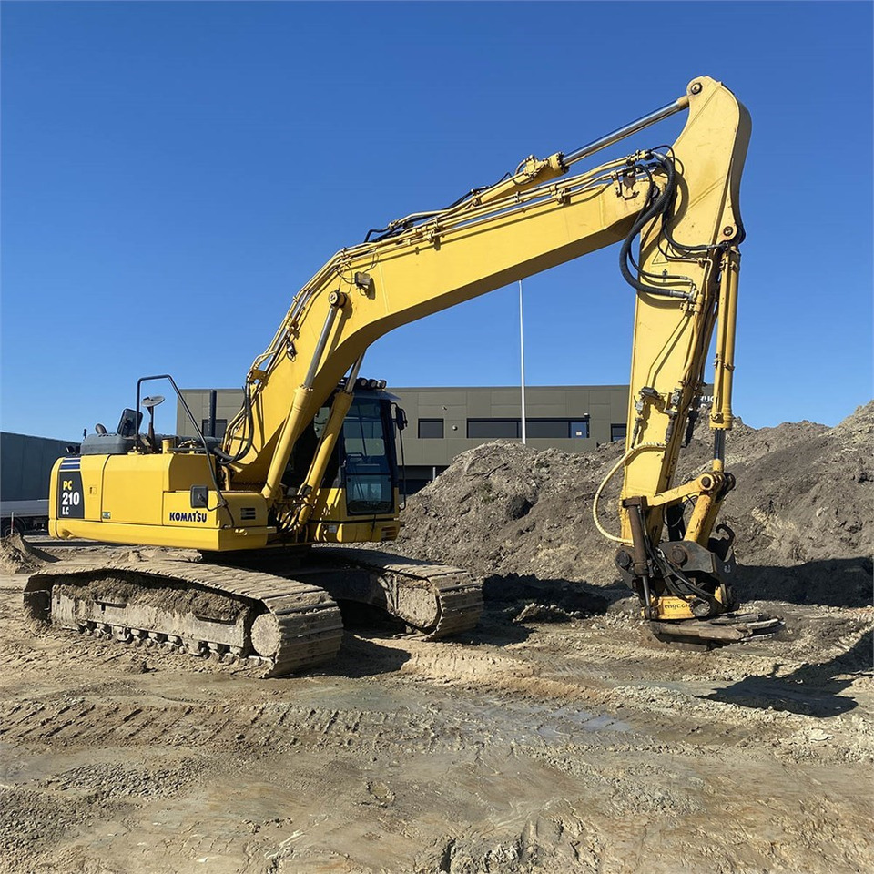 Komatsu PC210 LC-8K - Bager gusjeničar: slika Komatsu PC210 LC-8K - Bager gusjeničar Komatsu PC210 LC-8K - Bager gusjeničar: slika Komatsu PC210 LC-8K - Bager gusjeničar