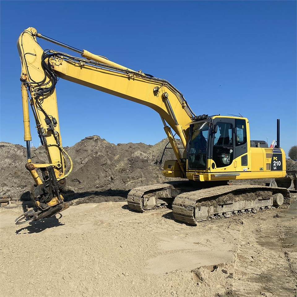 Komatsu PC210 LC-8K - Bager gusjeničar: slika Komatsu PC210 LC-8K - Bager gusjeničar Komatsu PC210 LC-8K - Bager gusjeničar: slika Komatsu PC210 LC-8K - Bager gusjeničar