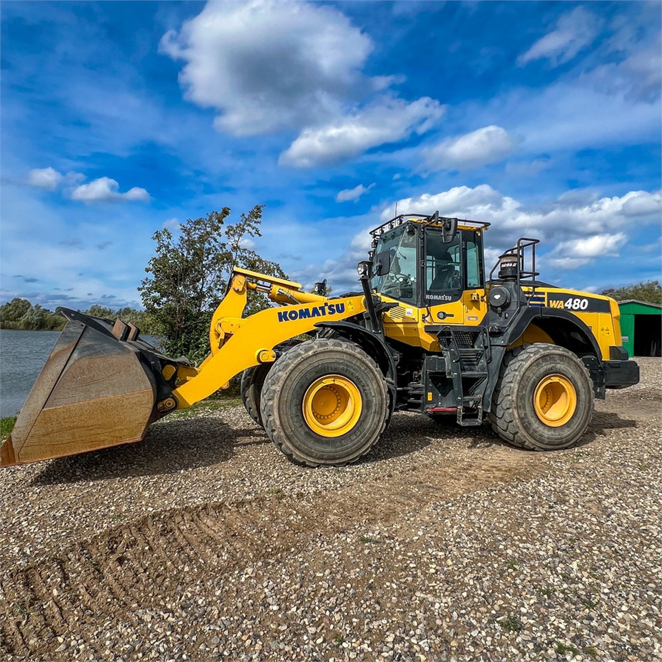 Komatsu WA480-8 - Utovarivač na kotačima: slika Komatsu WA480-8 - Utovarivač na kotačima Komatsu WA480-8 - Utovarivač na kotačima: slika Komatsu WA480-8 - Utovarivač na kotačima