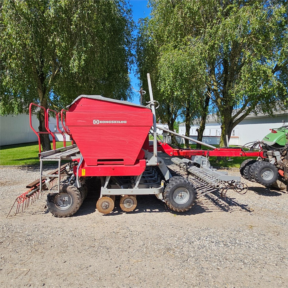 Kongskilde DEMETER MULTISEED 4000 - Oprema za sijanje: slika Kongskilde DEMETER MULTISEED 4000 - Oprema za sijanje Kongskilde DEMETER MULTISEED 4000 - Oprema za sijanje: slika Kongskilde DEMETER MULTISEED 4000 - Oprema za sijanje