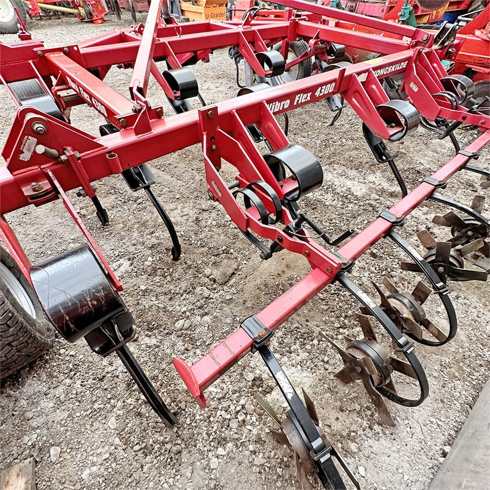 Kongskilde Vibroflex 4300 - Kultivator: slika Kongskilde Vibroflex 4300 - Kultivator Kongskilde Vibroflex 4300 - Kultivator: slika Kongskilde Vibroflex 4300 - Kultivator