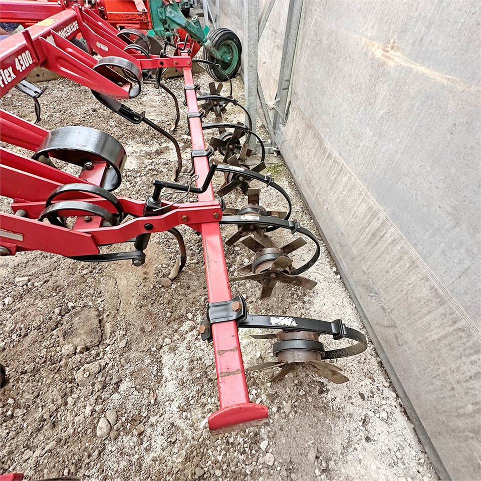 Kongskilde Vibroflex 4300 - Kultivator: slika Kongskilde Vibroflex 4300 - Kultivator Kongskilde Vibroflex 4300 - Kultivator: slika Kongskilde Vibroflex 4300 - Kultivator