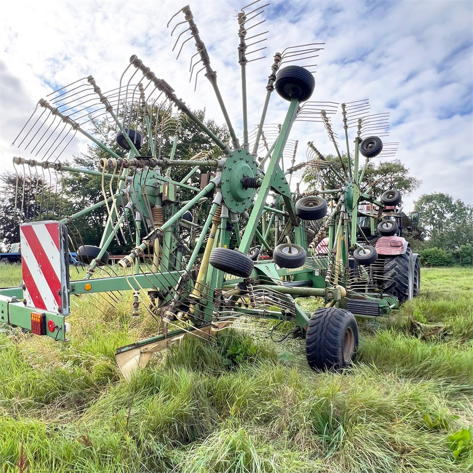 Krone Swadro 1400 - Oprema za prevrtanje sijena: slika Krone Swadro 1400 - Oprema za prevrtanje sijena Krone Swadro 1400 - Oprema za prevrtanje sijena: slika Krone Swadro 1400 - Oprema za prevrtanje sijena