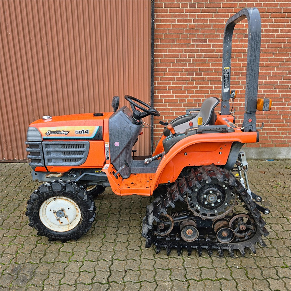 Kubota GB14D - Traktor: slika Kubota GB14D - Traktor Kubota GB14D - Traktor: slika Kubota GB14D - Traktor