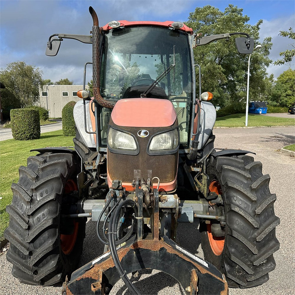 Kubota M 9540 2/4 WD - Traktor: slika Kubota M 9540 2/4 WD - Traktor Kubota M 9540 2/4 WD - Traktor: slika Kubota M 9540 2/4 WD - Traktor