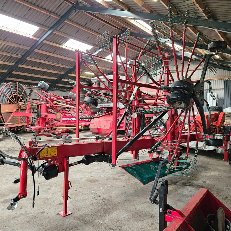 Kverneland 9590C - Oprema za prevrtanje sijena: slika Kverneland 9590C - Oprema za prevrtanje sijena Kverneland 9590C - Oprema za prevrtanje sijena: slika Kverneland 9590C - Oprema za prevrtanje sijena