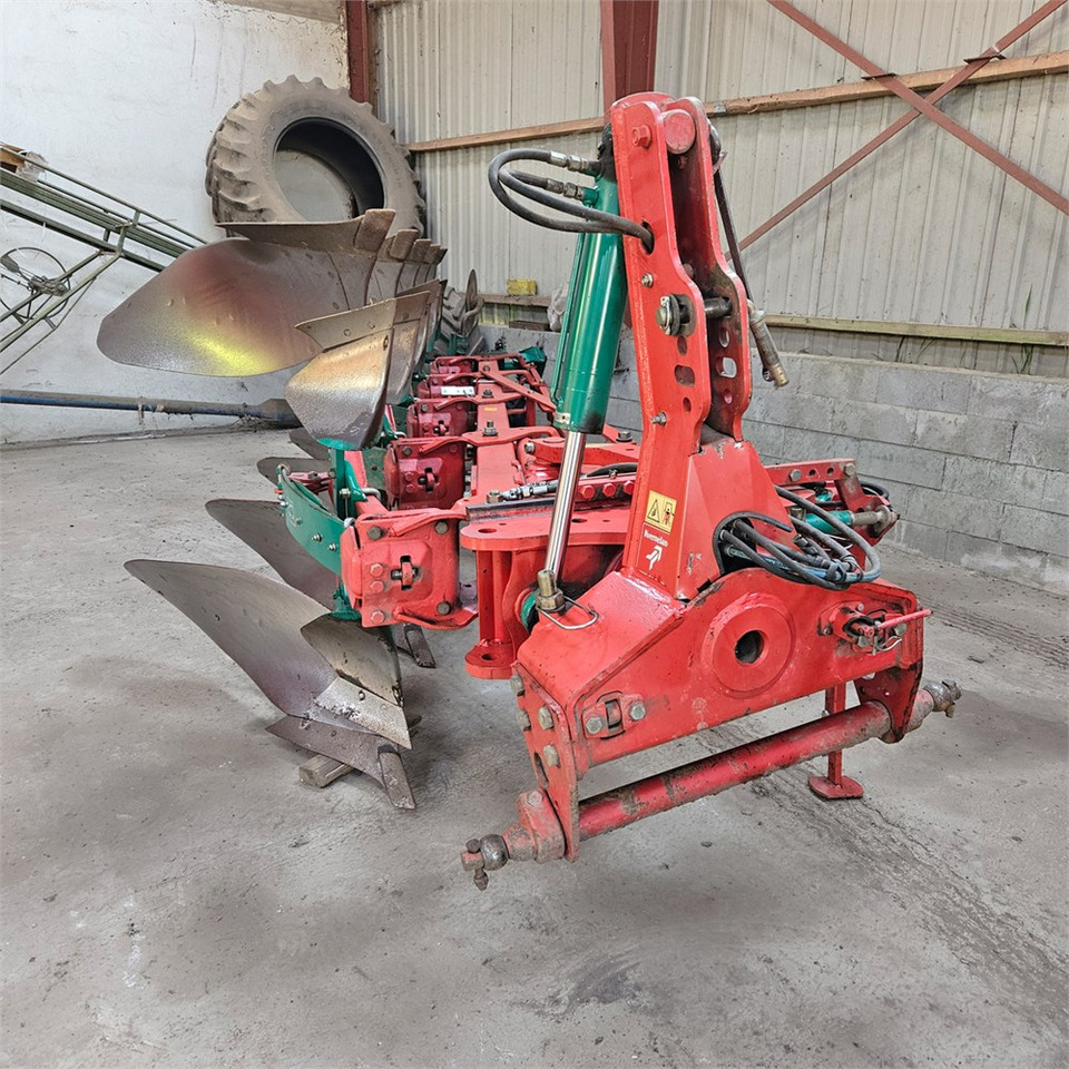 Kverneland EG 109 - Plug: slika Kverneland EG 109 - Plug Kverneland EG 109 - Plug: slika Kverneland EG 109 - Plug