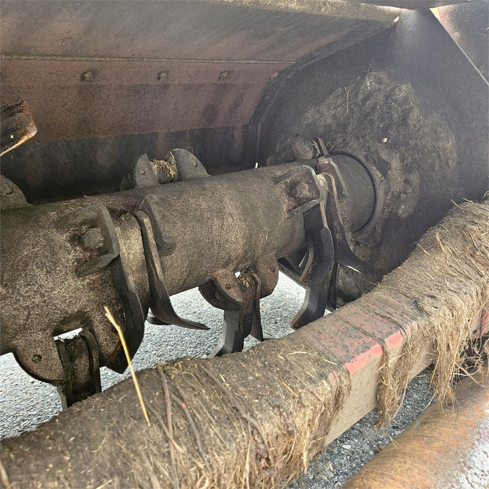 Kverneland FXJ/300 - Vrtna kosilica: slika Kverneland FXJ/300 - Vrtna kosilica Kverneland FXJ/300 - Vrtna kosilica: slika Kverneland FXJ/300 - Vrtna kosilica