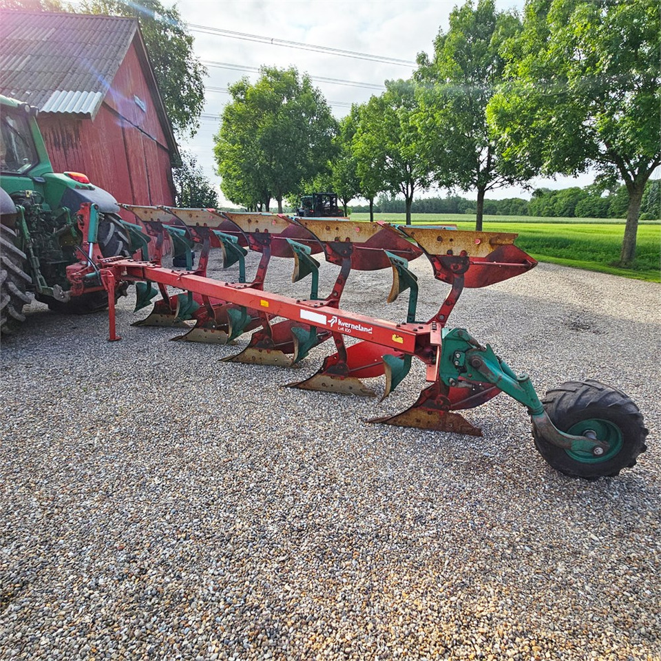 Kverneland LM 100 - Plug: slika Kverneland LM 100 - Plug Kverneland LM 100 - Plug: slika Kverneland LM 100 - Plug