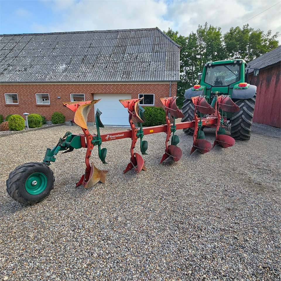 Kverneland LM 100 - Plug: slika Kverneland LM 100 - Plug Kverneland LM 100 - Plug: slika Kverneland LM 100 - Plug