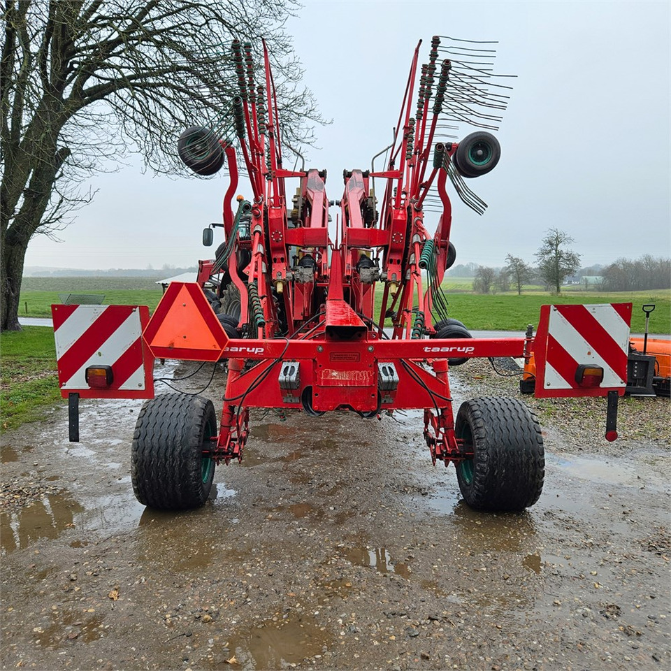 Kverneland Taarup 90150 V - Oprema za prevrtanje sijena: slika Kverneland Taarup 90150 V - Oprema za prevrtanje sijena Kverneland Taarup 90150 V - Oprema za prevrtanje sijena: slika Kverneland Taarup 90150 V - Oprema za prevrtanje sijena