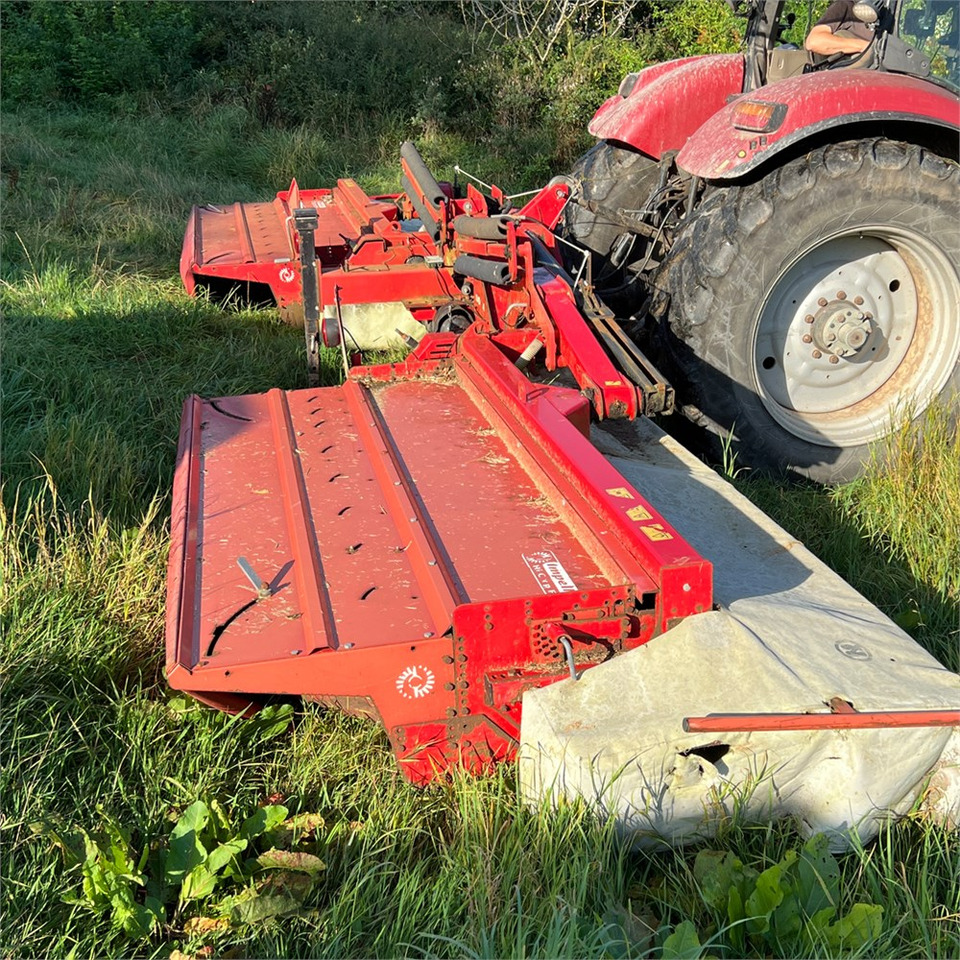 LELY Splendimo 900 - Oprema za prevrtanje sijena: slika LELY Splendimo 900 - Oprema za prevrtanje sijena LELY Splendimo 900 - Oprema za prevrtanje sijena: slika LELY Splendimo 900 - Oprema za prevrtanje sijena
