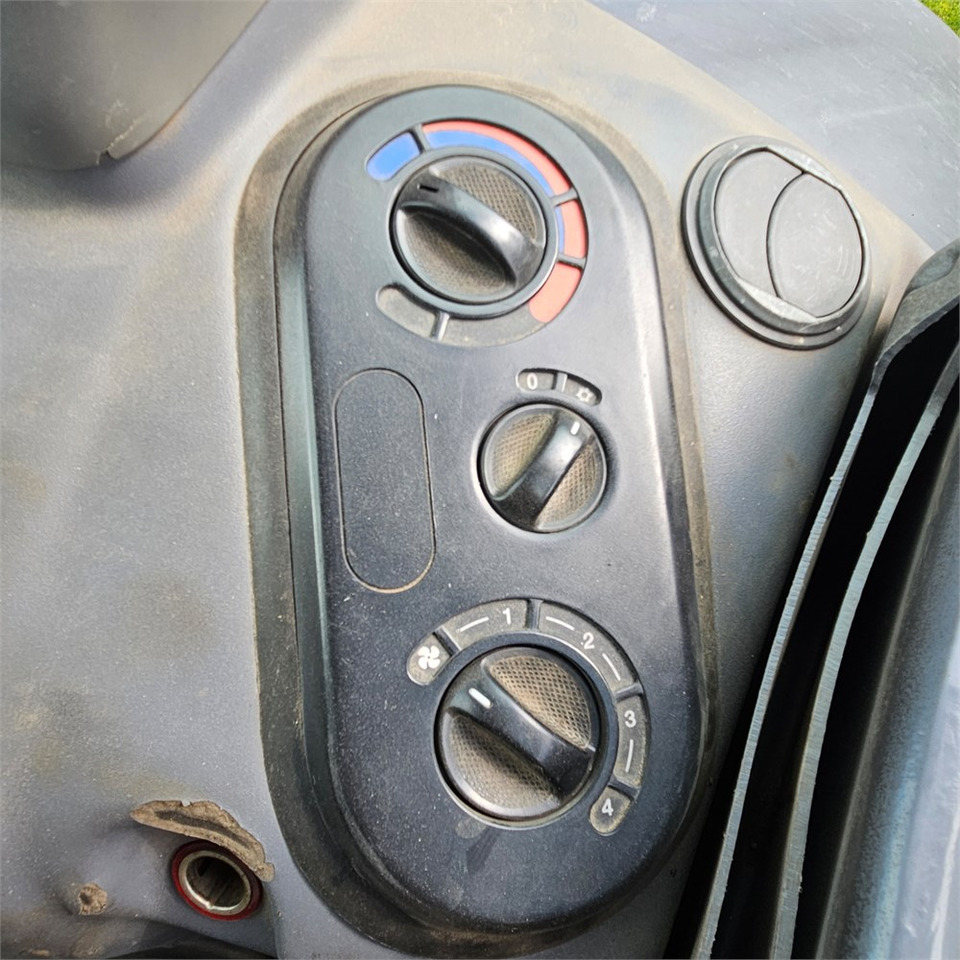 Traktor Lamborghini R&.165.7: slika Traktor Lamborghini R&.165.7 Traktor Lamborghini R&.165.7: slika Traktor Lamborghini R&.165.7