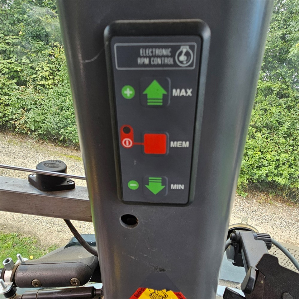 Traktor Lamborghini R&.165.7: slika Traktor Lamborghini R&.165.7 Traktor Lamborghini R&.165.7: slika Traktor Lamborghini R&.165.7