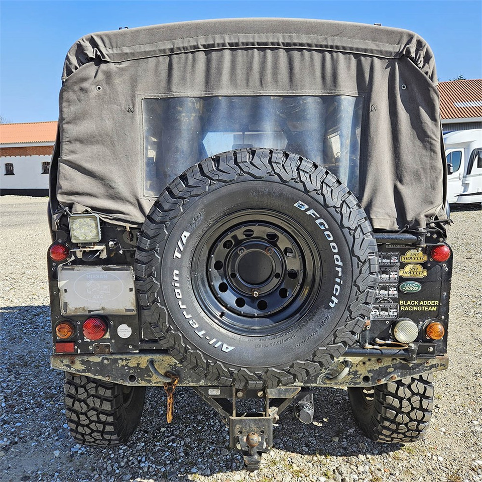 Land Rover Defender 90 - Automobil: slika Land Rover Defender 90 - Automobil Land Rover Defender 90 - Automobil: slika Land Rover Defender 90 - Automobil