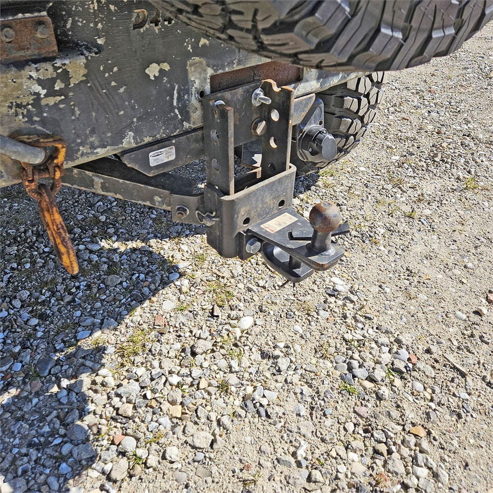 Automobil Land Rover Defender 90: slika Automobil Land Rover Defender 90