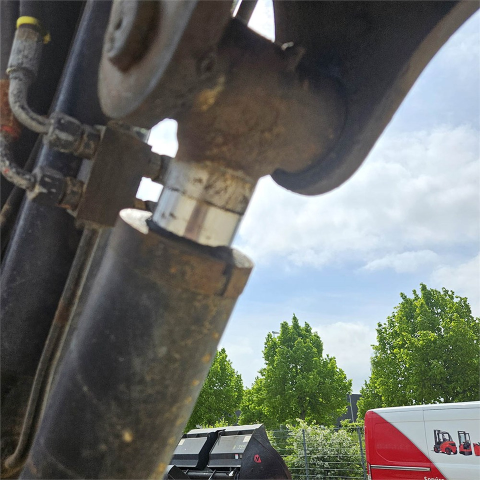 Teleskopski krak Manitou 280 TJ: slika Teleskopski krak Manitou 280 TJ
