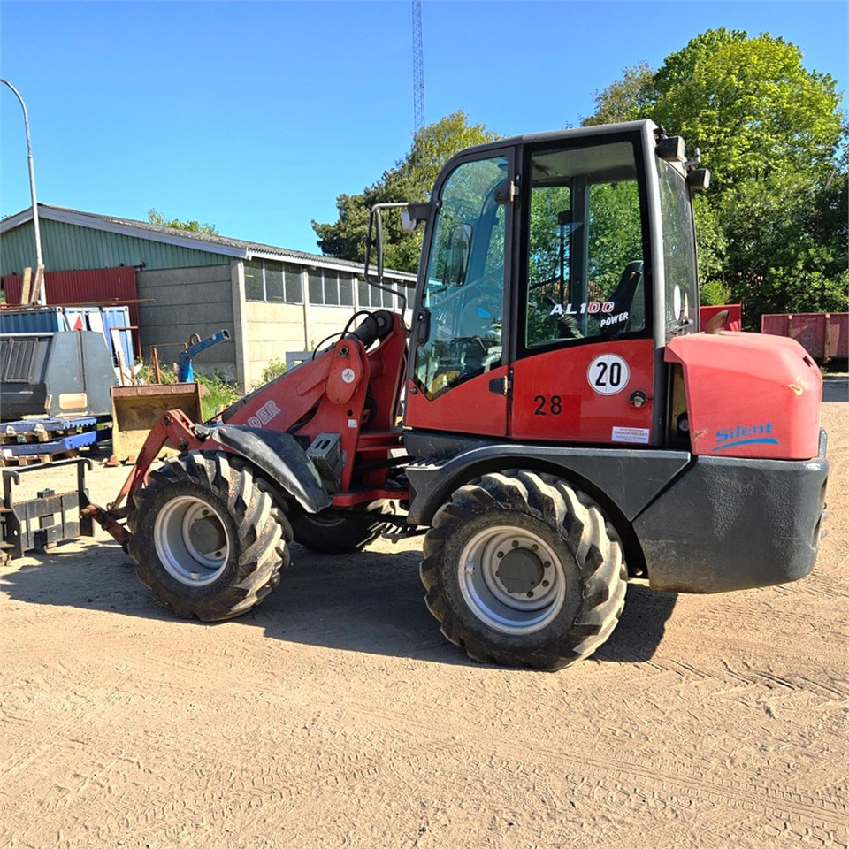Manitou AL100 - Utovarivač na kotačima: slika Manitou AL100 - Utovarivač na kotačima Manitou AL100 - Utovarivač na kotačima: slika Manitou AL100 - Utovarivač na kotačima