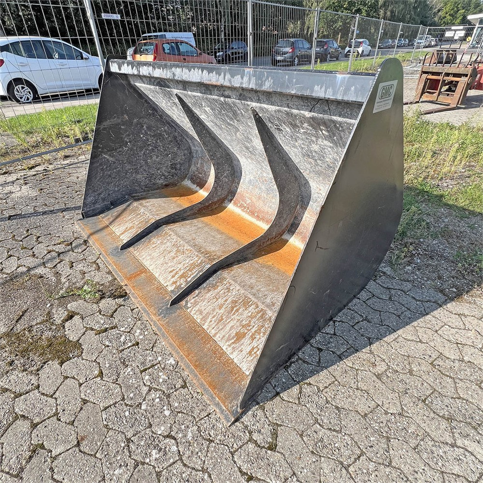 Teleskopski rukovatelj Manitou MRT 2540 M Serie: slika Teleskopski rukovatelj Manitou MRT 2540 M Serie Teleskopski rukovatelj Manitou MRT 2540 M Serie: slika Teleskopski rukovatelj Manitou MRT 2540 M Serie