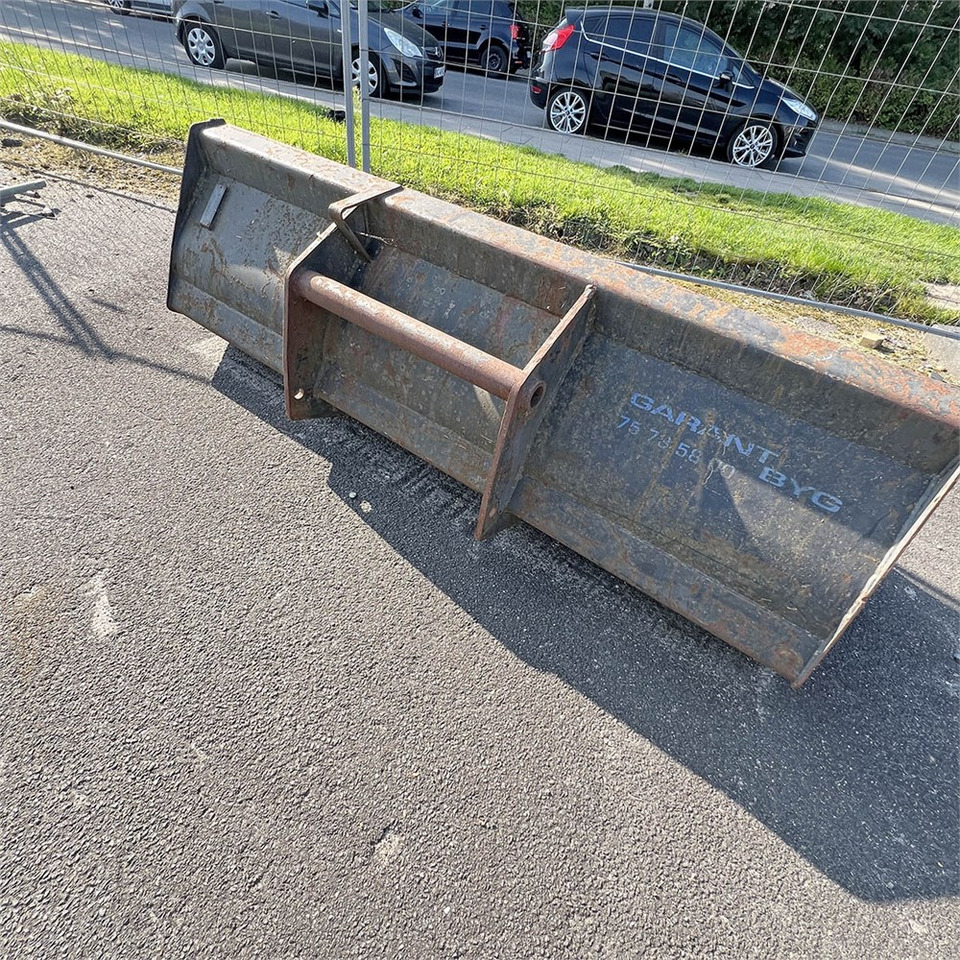 Teleskopski rukovatelj Manitou MRT 2540 M Serie: slika Teleskopski rukovatelj Manitou MRT 2540 M Serie Teleskopski rukovatelj Manitou MRT 2540 M Serie: slika Teleskopski rukovatelj Manitou MRT 2540 M Serie