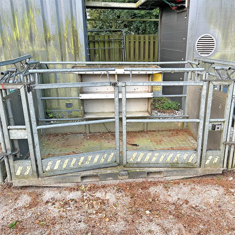 Teleskopski rukovatelj Manitou MRT 2540 M Serie: slika Teleskopski rukovatelj Manitou MRT 2540 M Serie Teleskopski rukovatelj Manitou MRT 2540 M Serie: slika Teleskopski rukovatelj Manitou MRT 2540 M Serie