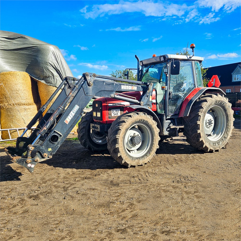 Massey Ferguson 4270 - Traktor: slika Massey Ferguson 4270 - Traktor Massey Ferguson 4270 - Traktor: slika Massey Ferguson 4270 - Traktor