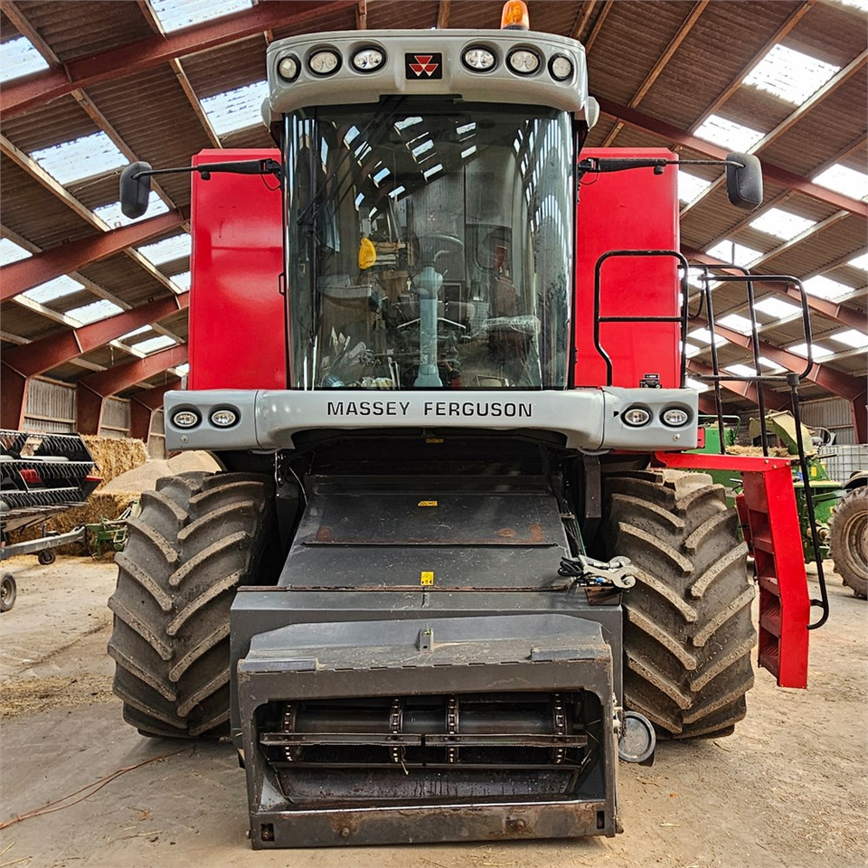 Massey Ferguson Centora 7282 - Kombajn: slika Massey Ferguson Centora 7282 - Kombajn Massey Ferguson Centora 7282 - Kombajn: slika Massey Ferguson Centora 7282 - Kombajn
