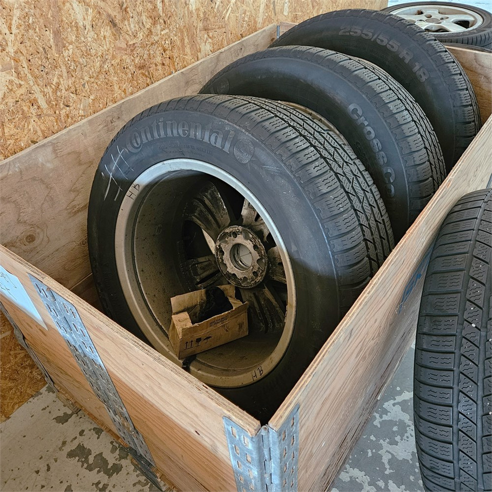 Mercedes ML320 - 255/55R18 - Kompletan kotač: slika Mercedes ML320 - 255/55R18 - Kompletan kotač Mercedes ML320 - 255/55R18 - Kompletan kotač: slika Mercedes ML320 - 255/55R18 - Kompletan kotač