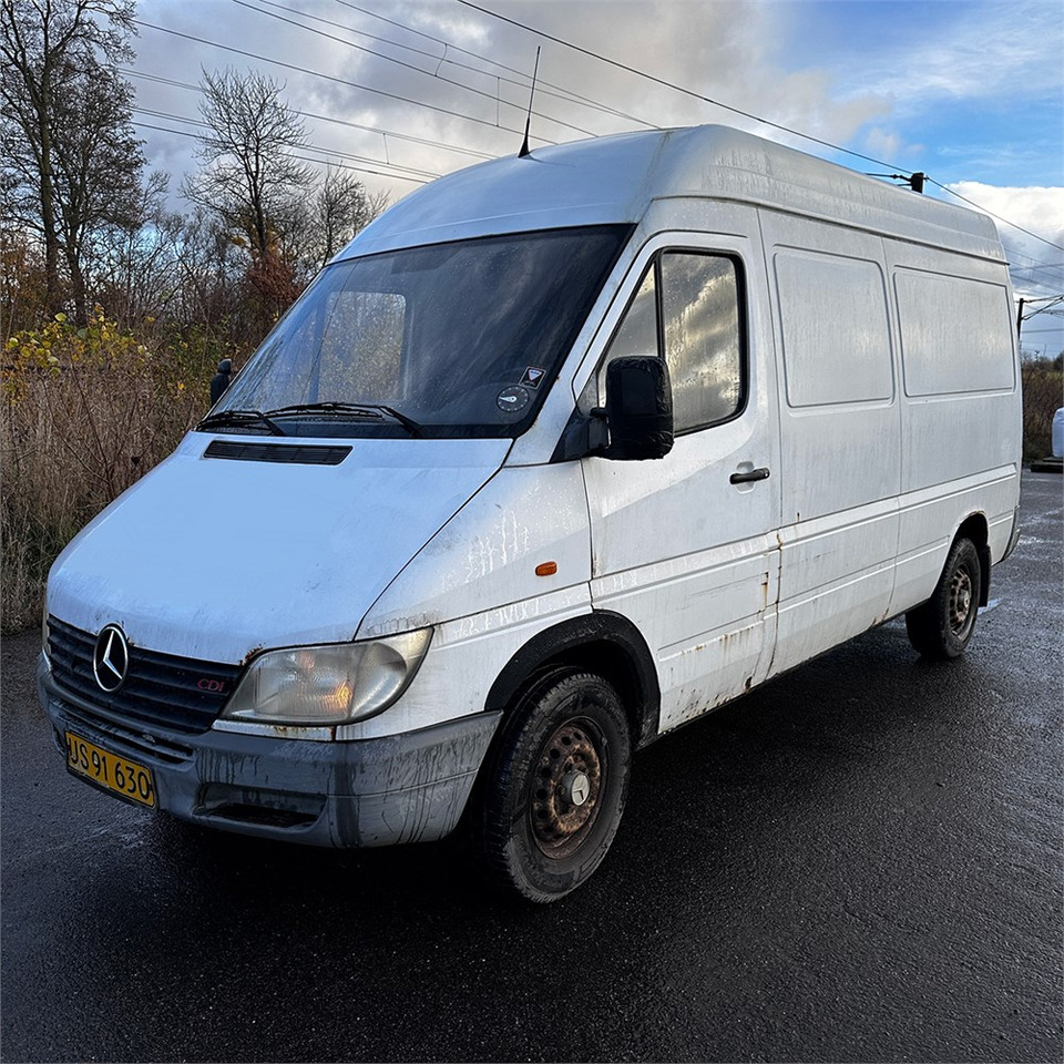 Mercedes SPRINTER 316 CDI-35 - Furgon: slika Mercedes SPRINTER 316 CDI-35 - Furgon Mercedes SPRINTER 316 CDI-35 - Furgon: slika Mercedes SPRINTER 316 CDI-35 - Furgon