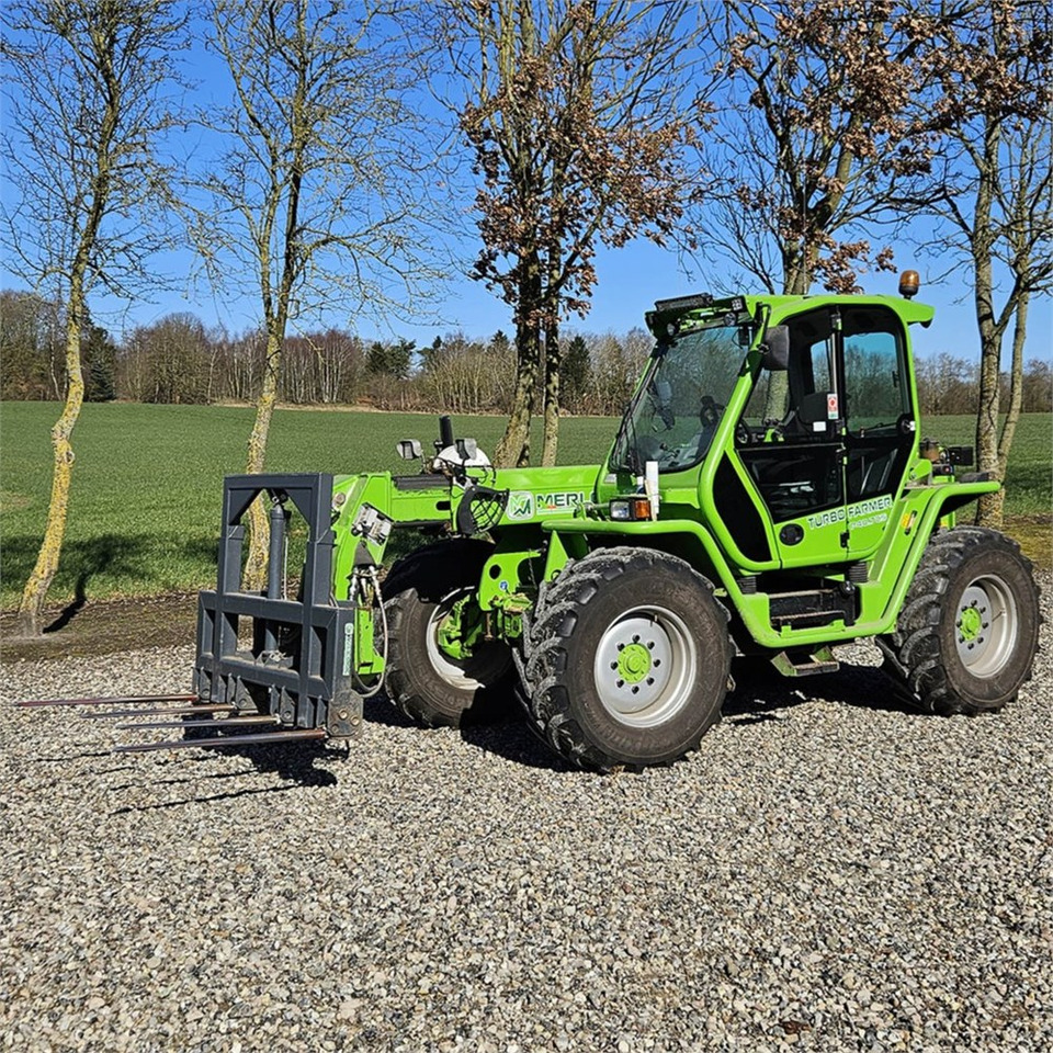 Merlo TURBO FARMER P40.7CS - Teleskopski rukovatelj: slika Merlo TURBO FARMER P40.7CS - Teleskopski rukovatelj Merlo TURBO FARMER P40.7CS - Teleskopski rukovatelj: slika Merlo TURBO FARMER P40.7CS - Teleskopski rukovatelj