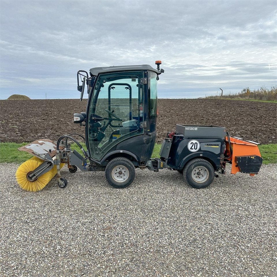 Kärcher MIC 34C Professioal - Namjenska/ Posebna vozila: slika Kärcher MIC 34C Professioal - Namjenska/ Posebna vozila Kärcher MIC 34C Professioal - Namjenska/ Posebna vozila: slika Kärcher MIC 34C Professioal - Namjenska/ Posebna vozila