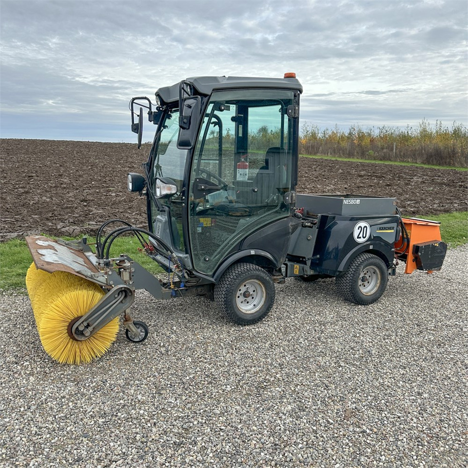 Kärcher MIC 34C Professioal - Namjenska/ Posebna vozila: slika Kärcher MIC 34C Professioal - Namjenska/ Posebna vozila Kärcher MIC 34C Professioal - Namjenska/ Posebna vozila: slika Kärcher MIC 34C Professioal - Namjenska/ Posebna vozila