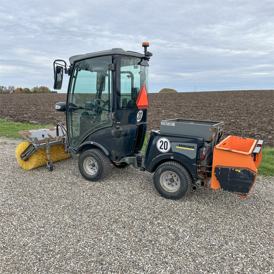 Kärcher MIC 34C Professioal - Namjenska/ Posebna vozila: slika Kärcher MIC 34C Professioal - Namjenska/ Posebna vozila Kärcher MIC 34C Professioal - Namjenska/ Posebna vozila: slika Kärcher MIC 34C Professioal - Namjenska/ Posebna vozila