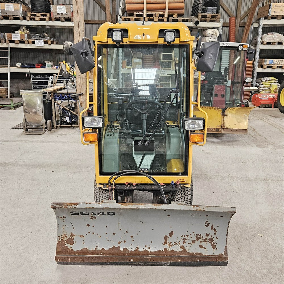 Stiga TITAN 32H - Namjenska/ Posebna vozila: slika Stiga TITAN 32H - Namjenska/ Posebna vozila Stiga TITAN 32H - Namjenska/ Posebna vozila: slika Stiga TITAN 32H - Namjenska/ Posebna vozila