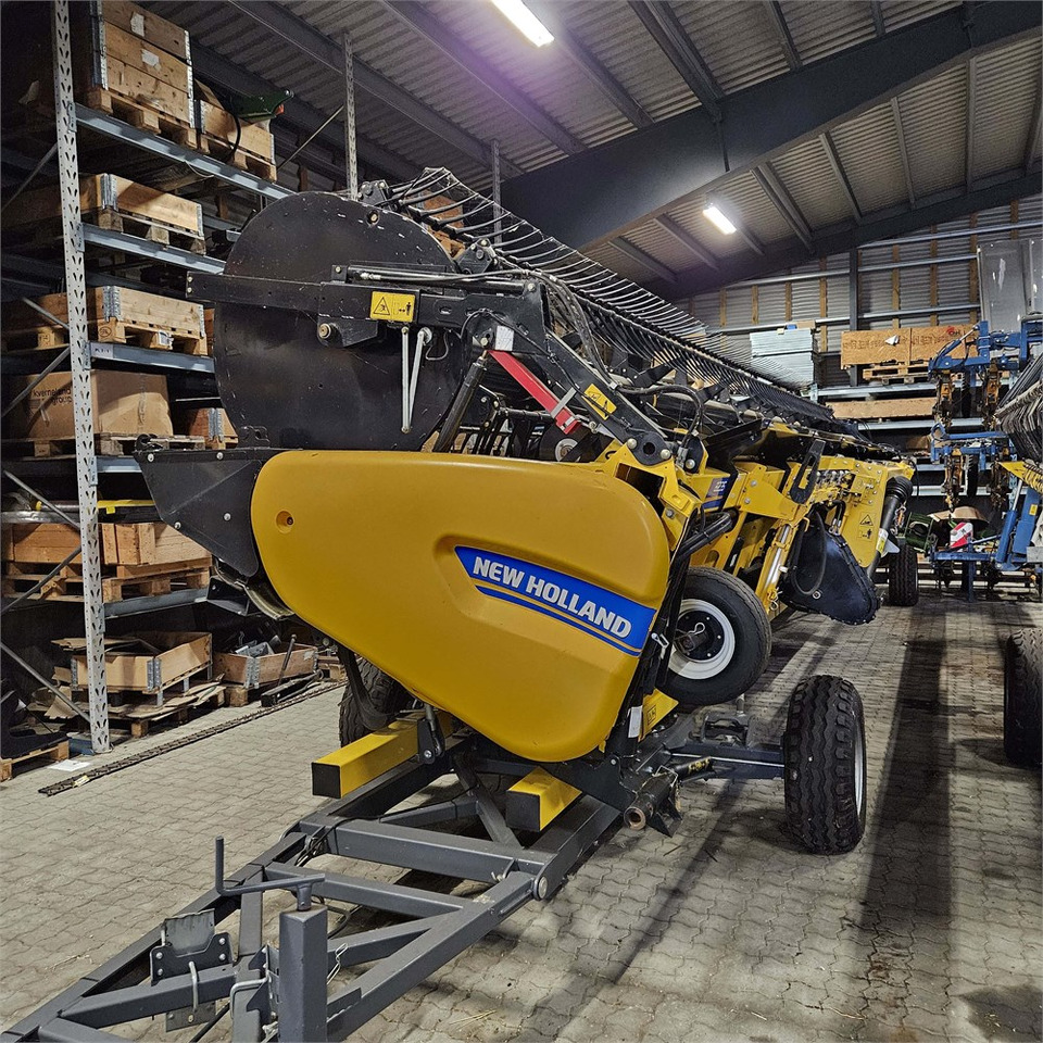 New Holland CT14 - Kombajn: slika New Holland CT14 - Kombajn New Holland CT14 - Kombajn: slika New Holland CT14 - Kombajn
