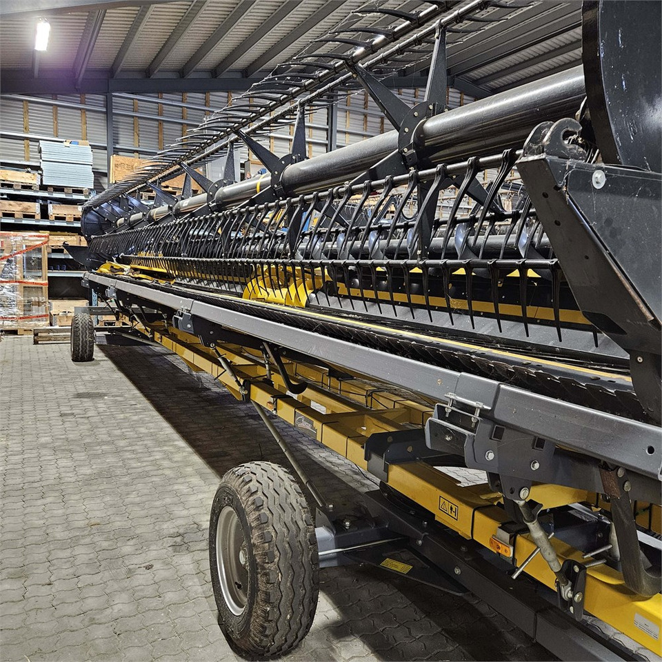 New Holland CT14 - Kombajn: slika New Holland CT14 - Kombajn New Holland CT14 - Kombajn: slika New Holland CT14 - Kombajn