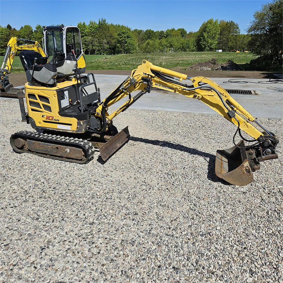 New Holland E10 SR - Mini bager: slika New Holland E10 SR - Mini bager New Holland E10 SR - Mini bager: slika New Holland E10 SR - Mini bager