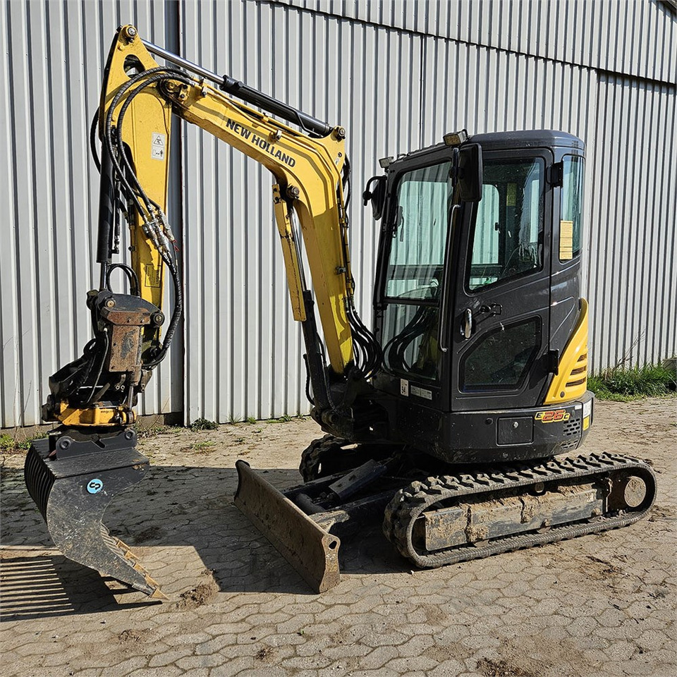 New Holland E26C - Mini bager: slika New Holland E26C - Mini bager New Holland E26C - Mini bager: slika New Holland E26C - Mini bager