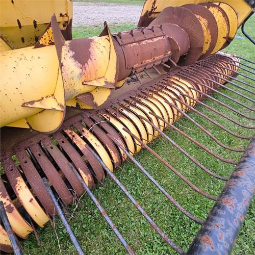 New Holland FX40 - Kombajn: slika New Holland FX40 - Kombajn New Holland FX40 - Kombajn: slika New Holland FX40 - Kombajn