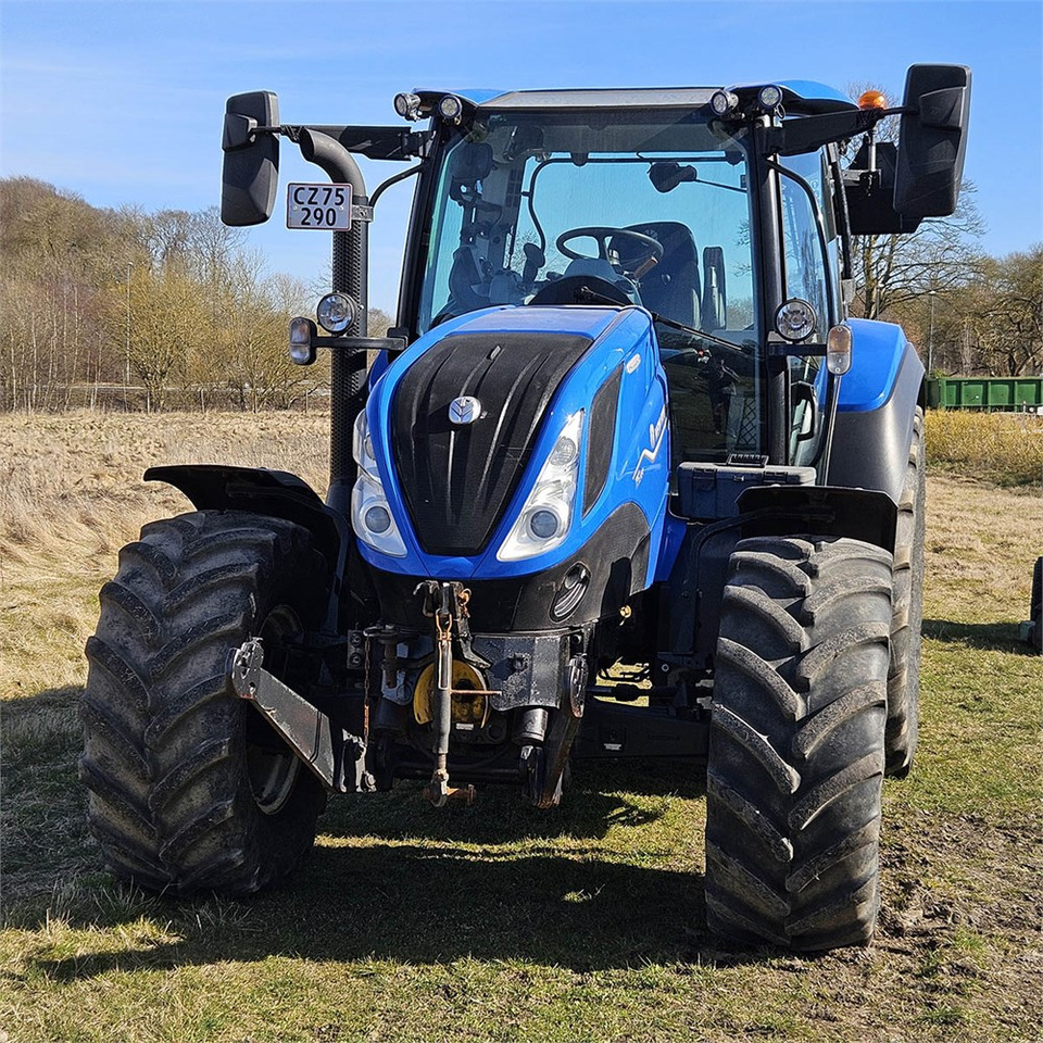 New Holland T5.120 DC - Traktor: slika New Holland T5.120 DC - Traktor New Holland T5.120 DC - Traktor: slika New Holland T5.120 DC - Traktor