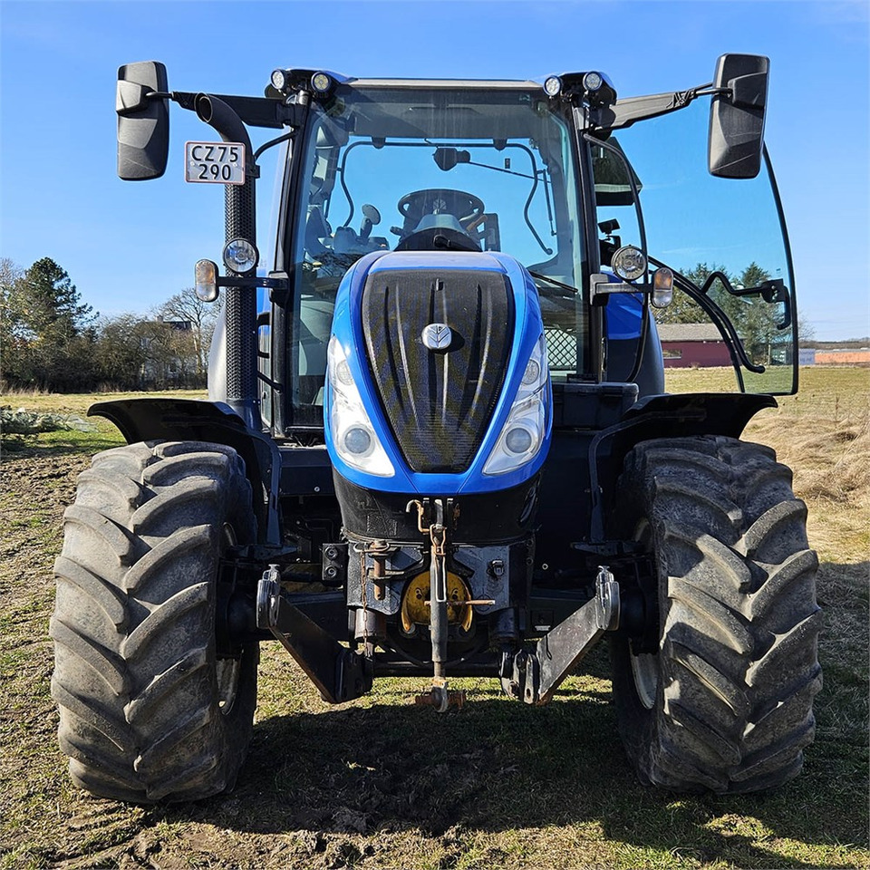 New Holland T5.120 DC - Traktor: slika New Holland T5.120 DC - Traktor New Holland T5.120 DC - Traktor: slika New Holland T5.120 DC - Traktor