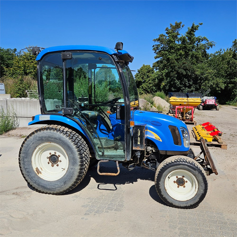 New Holland TC35DA - Općinski traktor: slika New Holland TC35DA - Općinski traktor New Holland TC35DA - Općinski traktor: slika New Holland TC35DA - Općinski traktor