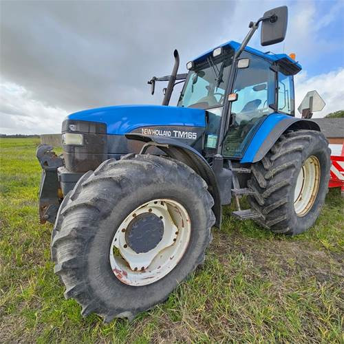 New Holland TM165 - Traktor: slika New Holland TM165 - Traktor New Holland TM165 - Traktor: slika New Holland TM165 - Traktor