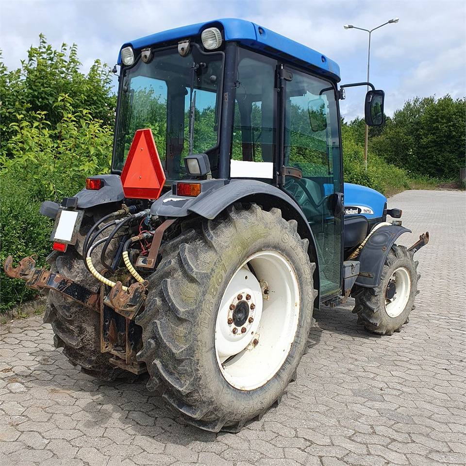 New Holland TN75 V - Traktor: slika New Holland TN75 V - Traktor New Holland TN75 V - Traktor: slika New Holland TN75 V - Traktor